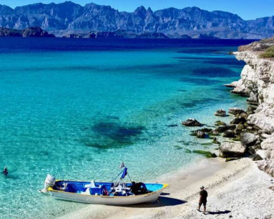 Tour to Isla del Carmen (Los Paredones Beach)