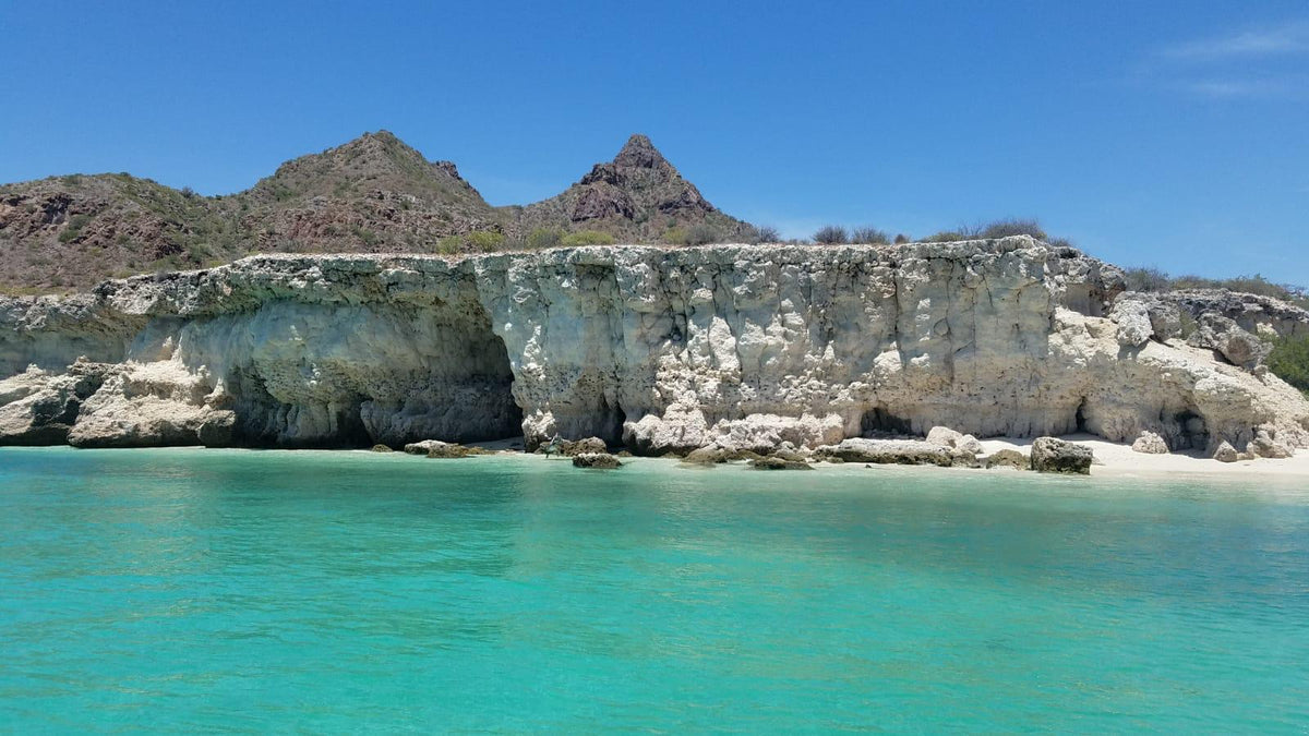 Tour to Isla del Carmen (Los Paredones Beach)